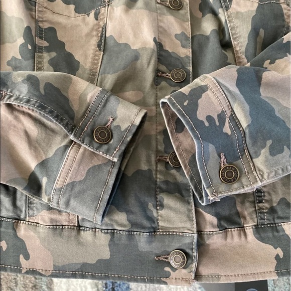 New York and Company Camouflage Jacket Large - Picture 7 of 8
